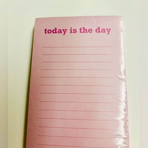 New Long Pink Peanuts Lined Pad "today is the day" 2 Magnets 100 Pages Graphique - Picture 2 of 9
